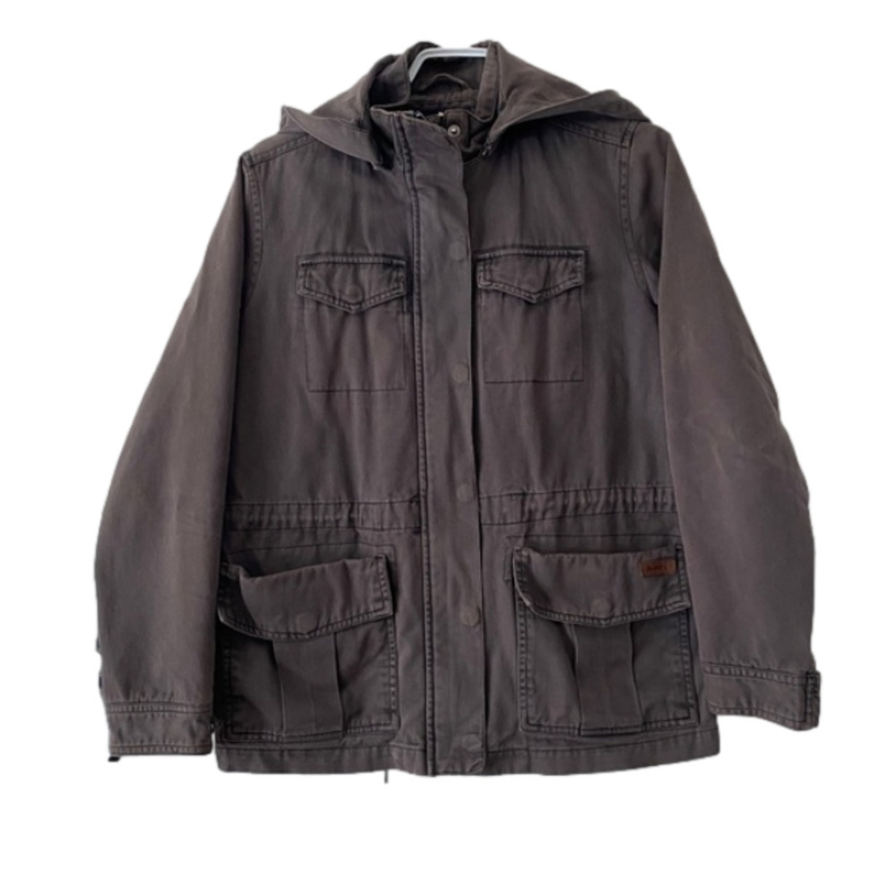 𝅺WOMEN'S Roots spring/fall jacket distressed grey buffalo check upper liner.